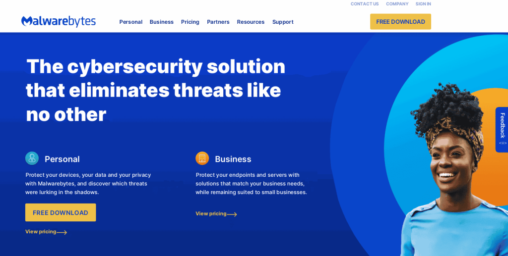 Snímek obrazovky úvodní stránky Malwarebytes s tlačítkem „Stáhnout zdarma“