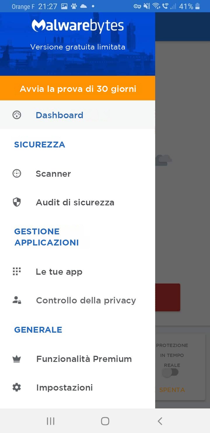 Screenshot di Malwarebytes su smartphone, menu laterale con dashboard, sicurezza e impostazioni